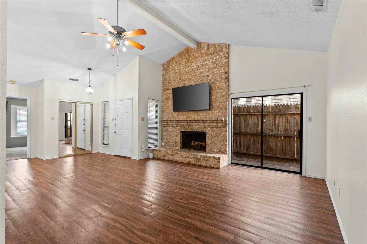Photo 5 — 4106 B 18th Street, Lubbock, TX 79416