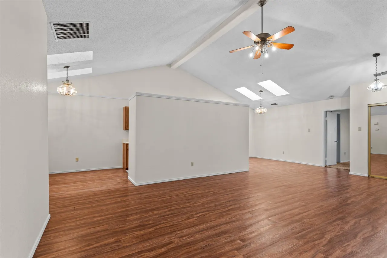 Photo 9 — 4106 B 18th Street, Lubbock, TX 79416