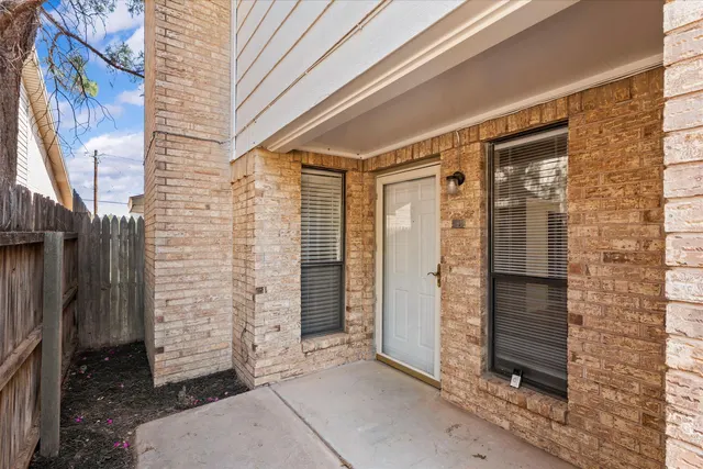Photo 3 — 4106 B 18th Street, Lubbock, TX 79416