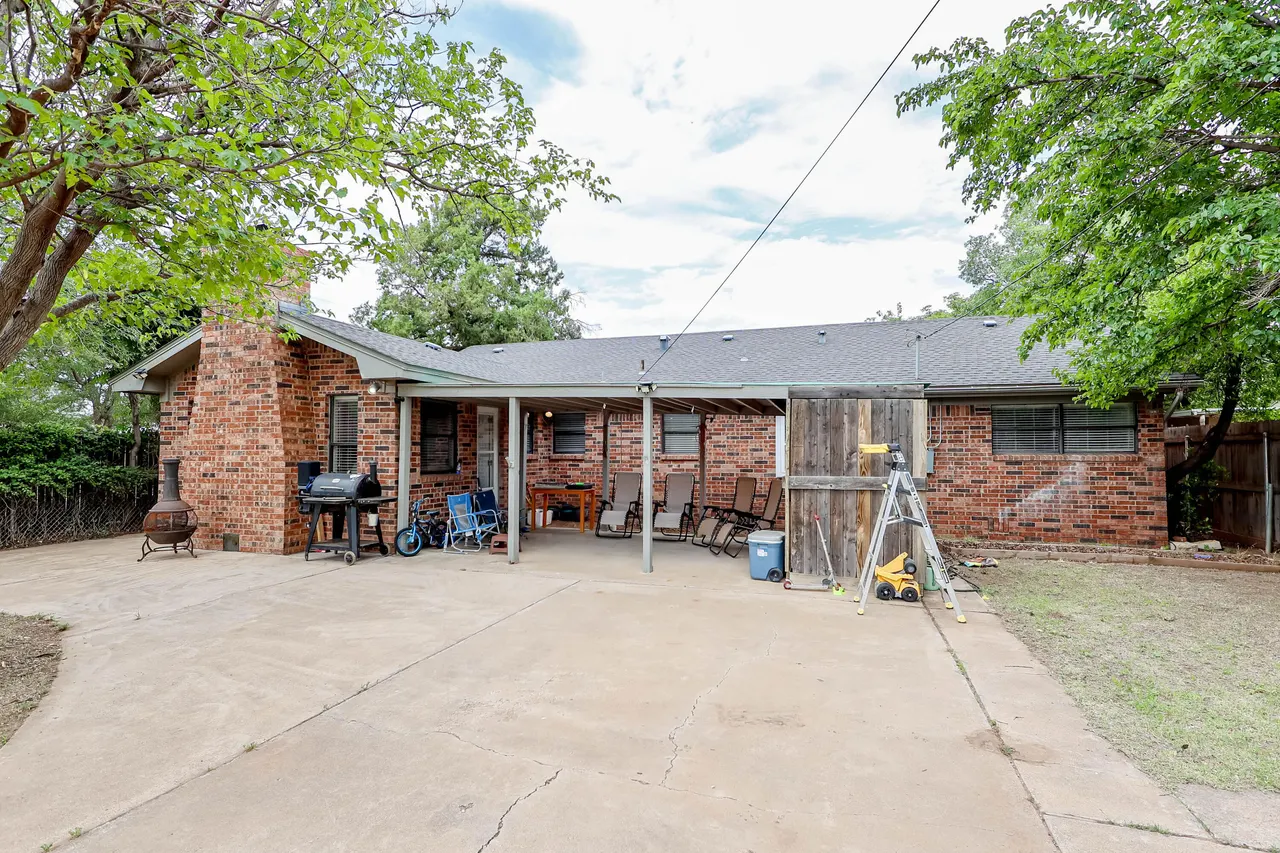 Photo 7 — 3317 32nd Street, Lubbock, TX 79410