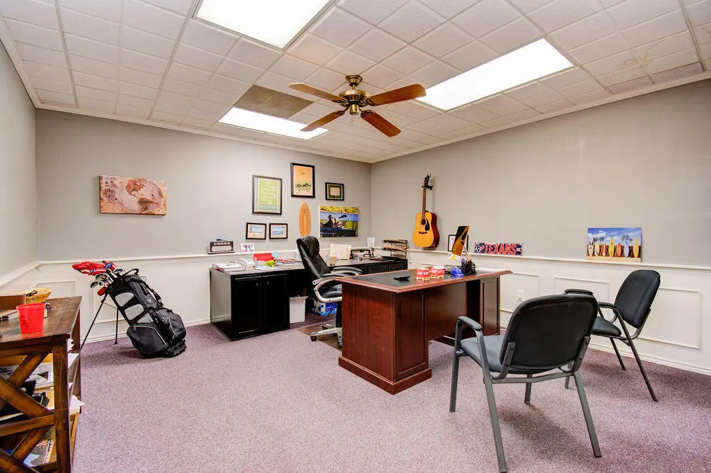Photo 9 — 4414 Avenue A, Lubbock, TX 79404