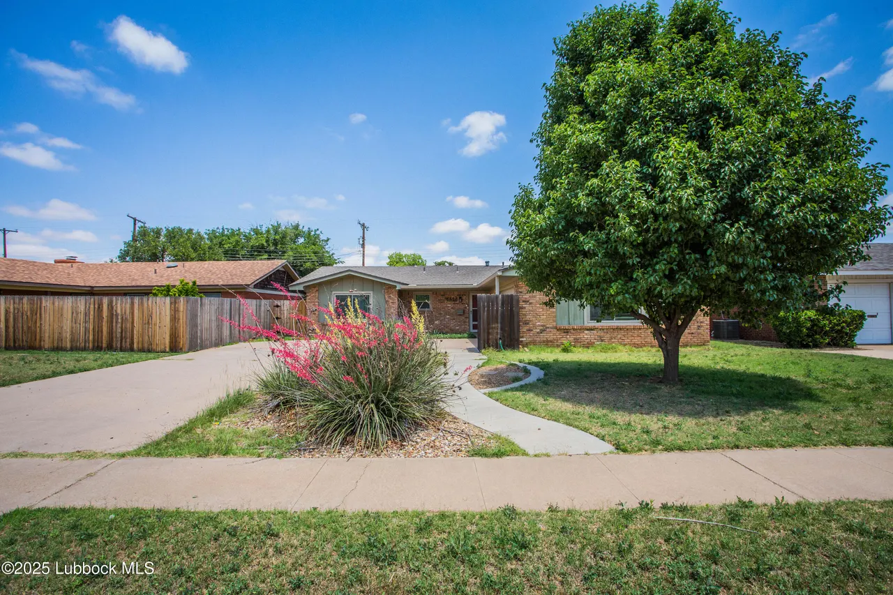 Photo 3 — 5424 31st Street, Lubbock, TX 79407