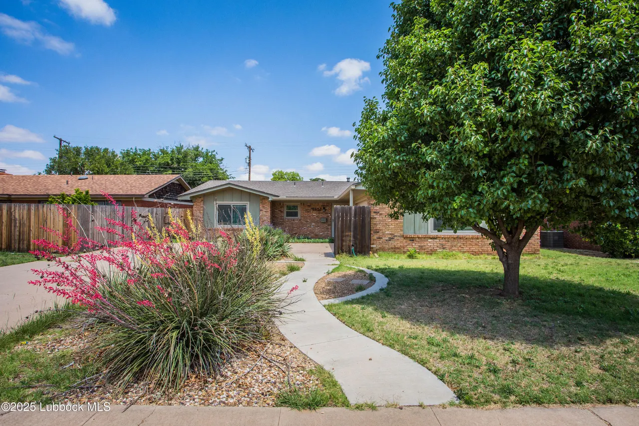 Photo 4 — 5424 31st Street, Lubbock, TX 79407