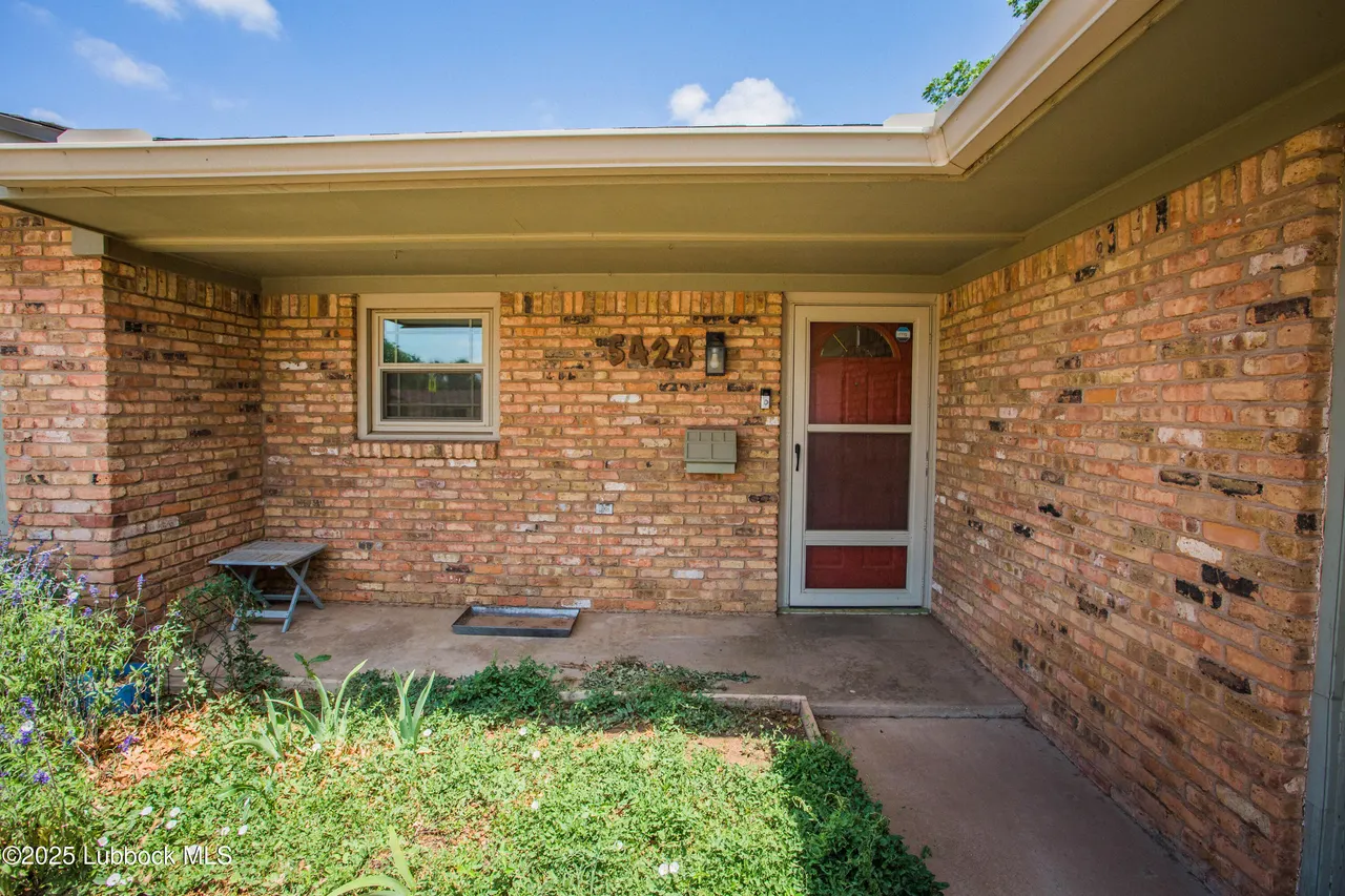 Photo 9 — 5424 31st Street, Lubbock, TX 79407