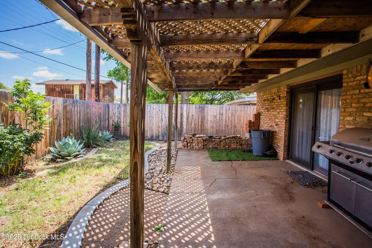 Photo 42 — 5424 31st Street, Lubbock, TX 79407