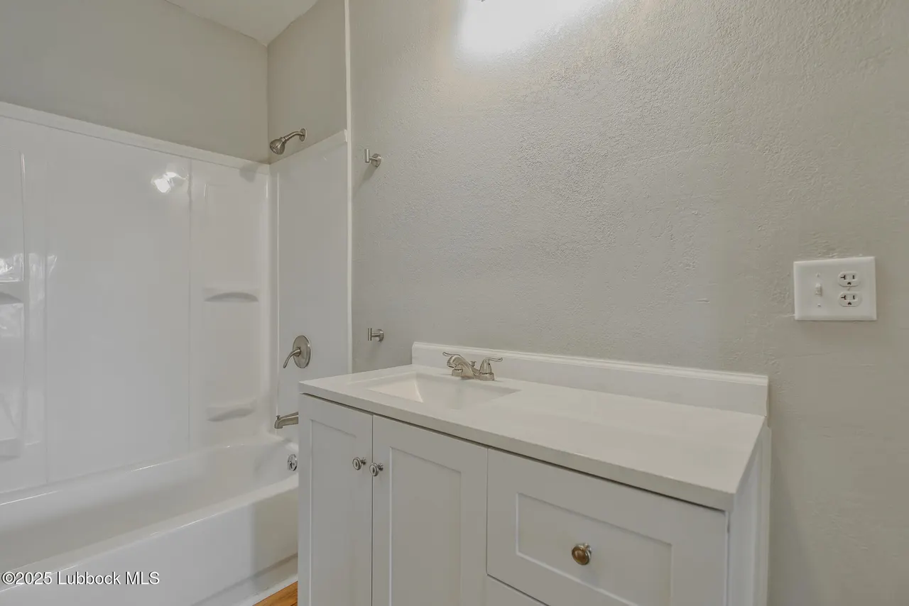 Photo 20 — 115 Yonkers Street, Plainview, TX 79072