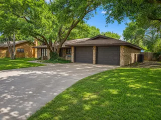 Sold home at 119 E 27th Street
