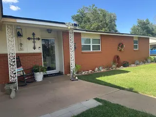 Sold home at 516 W 1st Street