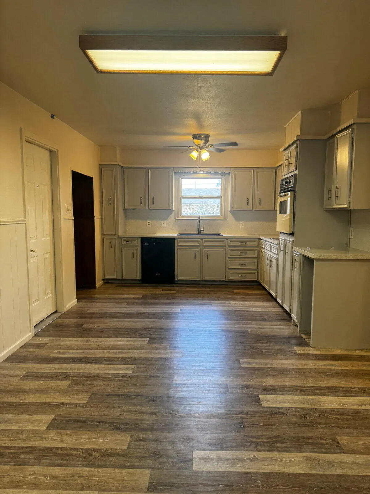 Photo 3 — 5432 32nd Street, Lubbock, TX 79407