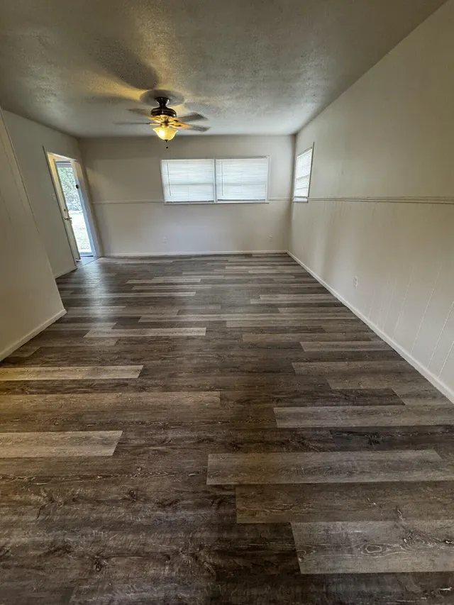 Photo 6 — 5432 32nd Street, Lubbock, TX 79407