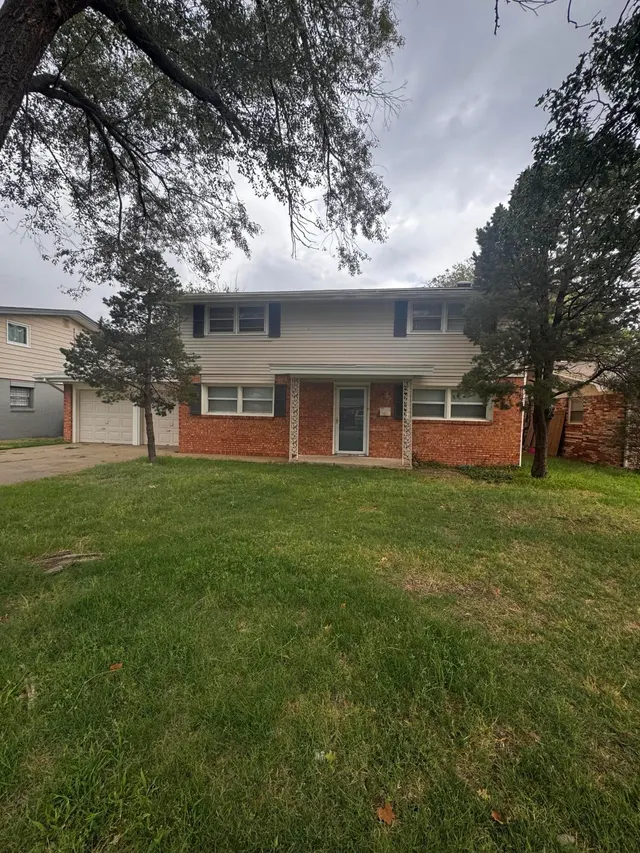Front exterior — 5432 32nd Street, Lubbock, TX 79407