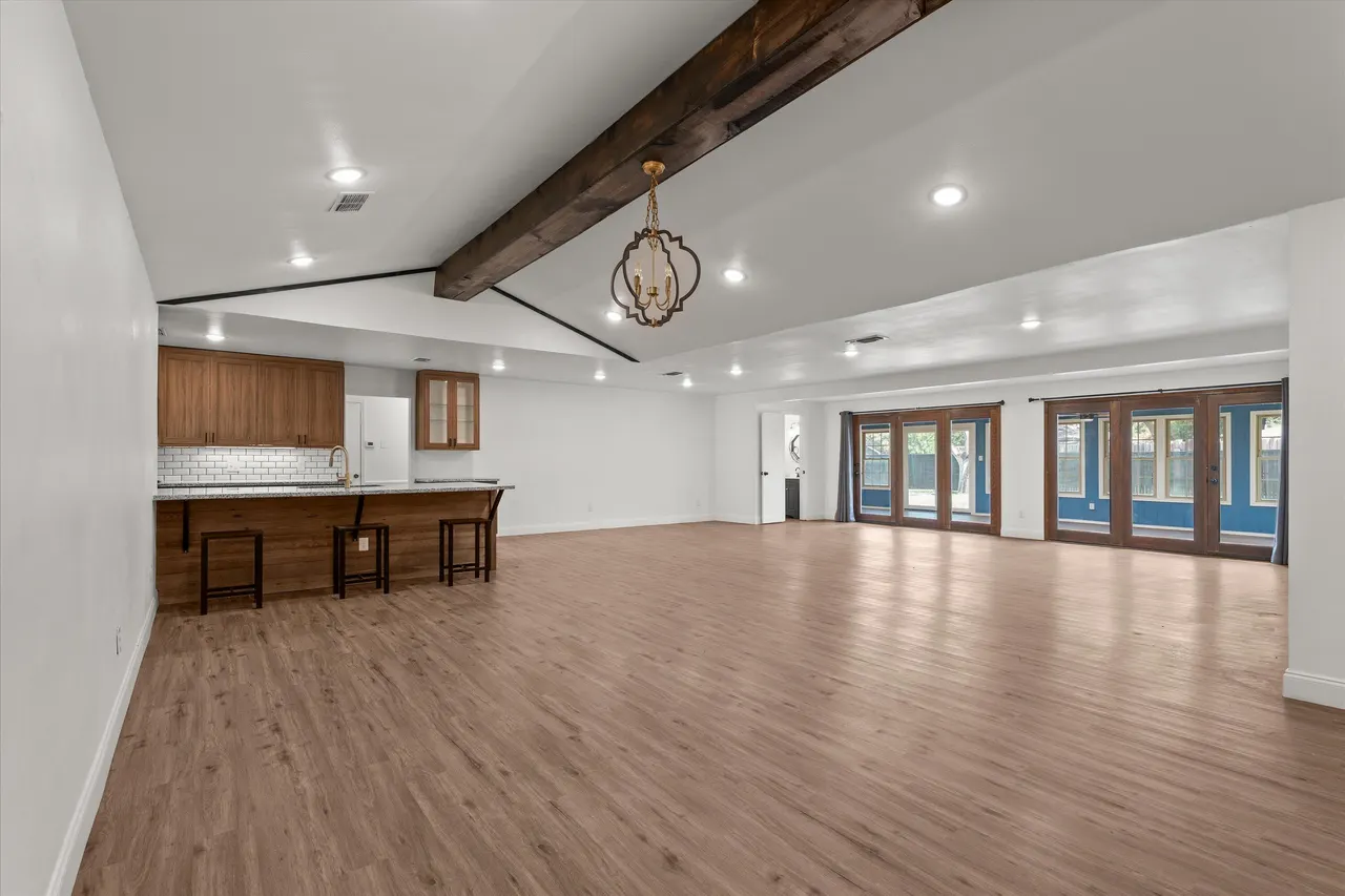 Photo 6 — 5401 20th Street, Lubbock, TX 79407