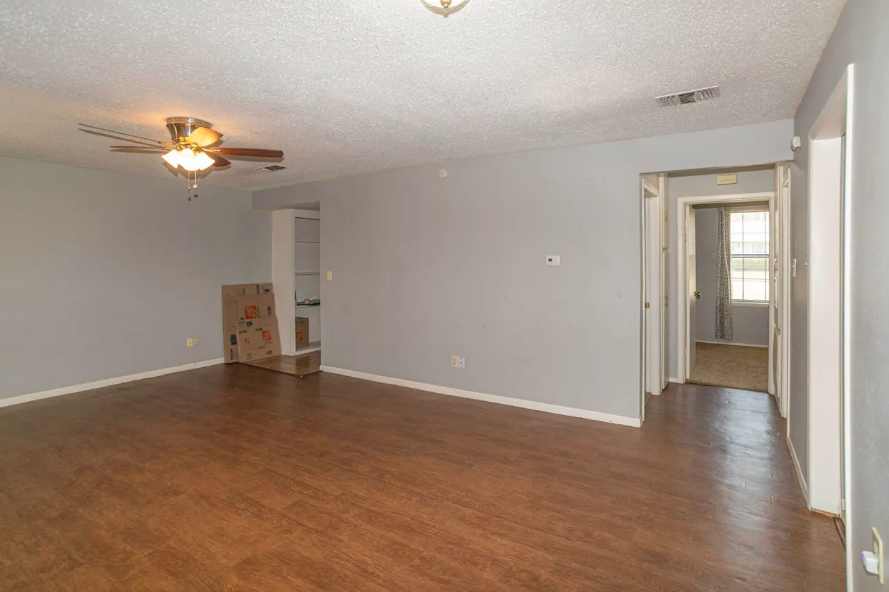 Photo 5 — 3418 31st Street, Lubbock, TX 79410