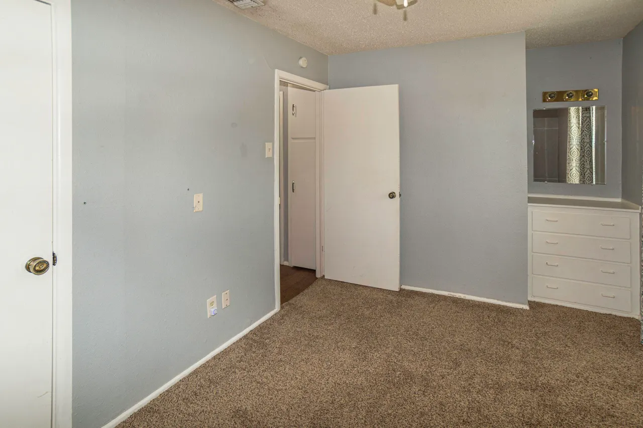 Photo 11 — 3418 31st Street, Lubbock, TX 79410