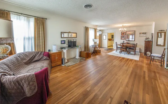 Photo 3 — 1718 28th Street, Lubbock, TX 79411