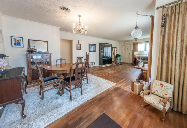 Photo 6 — 1718 28th Street, Lubbock, TX 79411