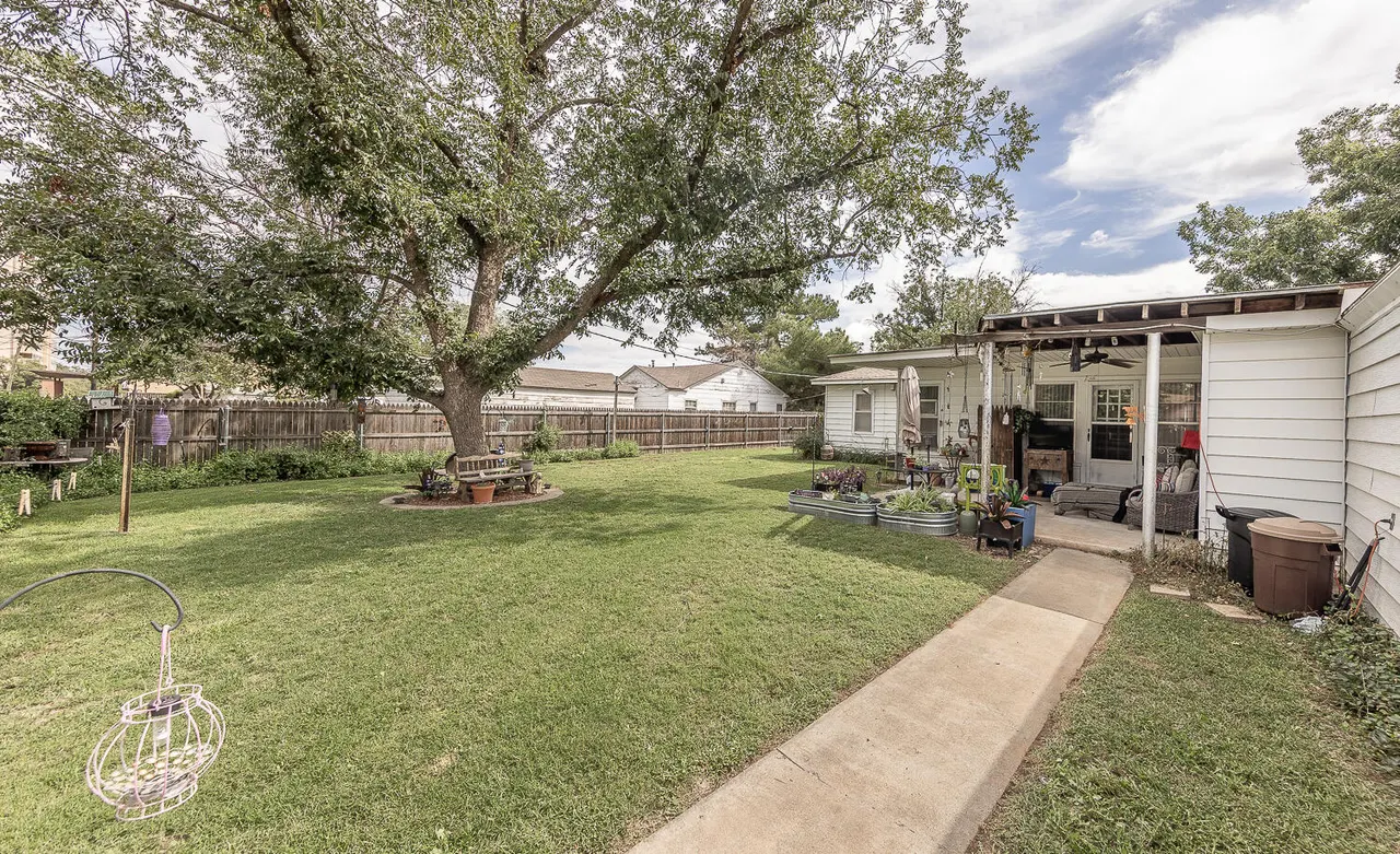 Photo 20 — 1718 28th Street, Lubbock, TX 79411