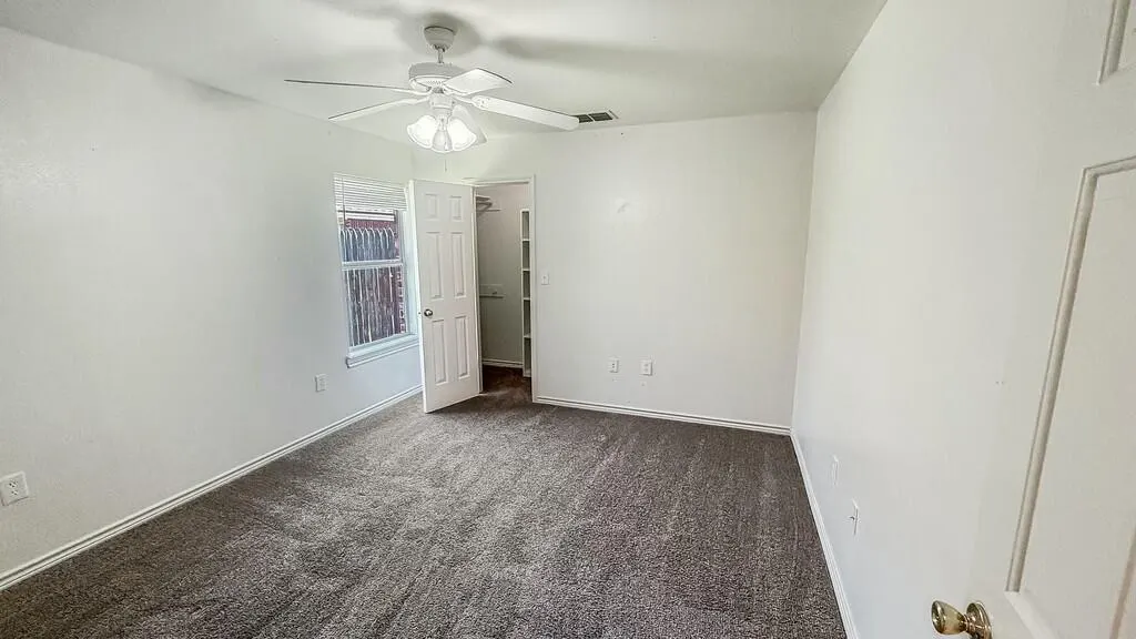 Photo 15 — 912 N Bangor Avenue, Lubbock, TX 79416