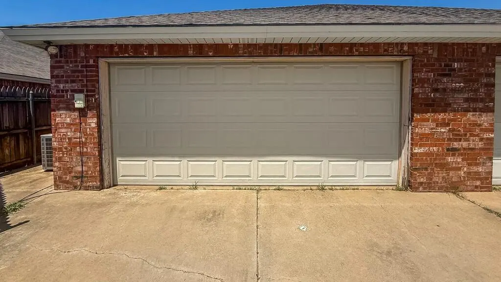 Photo 18 — 912 N Bangor Avenue, Lubbock, TX 79416