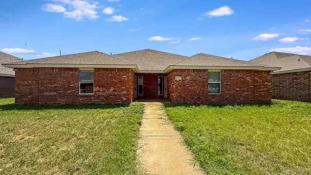 Front exterior — 912 N Bangor Avenue, Lubbock, TX 79416