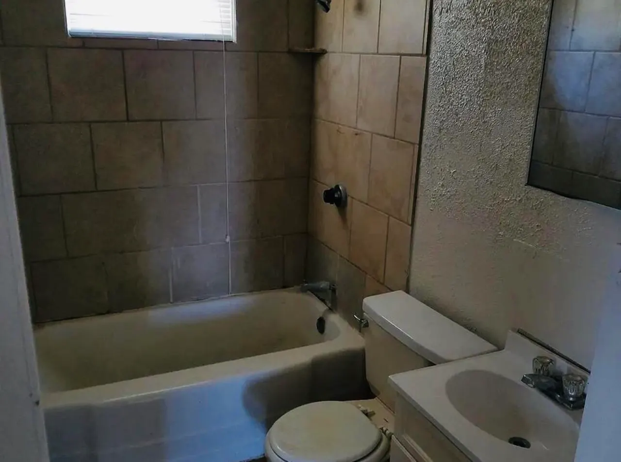 Photo 5 — 2319 Ash Avenue, Lubbock, TX 79404