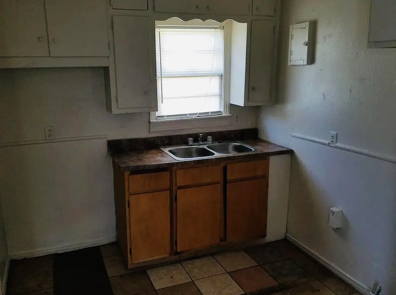 Photo 4 — 2319 Ash Avenue, Lubbock, TX 79404