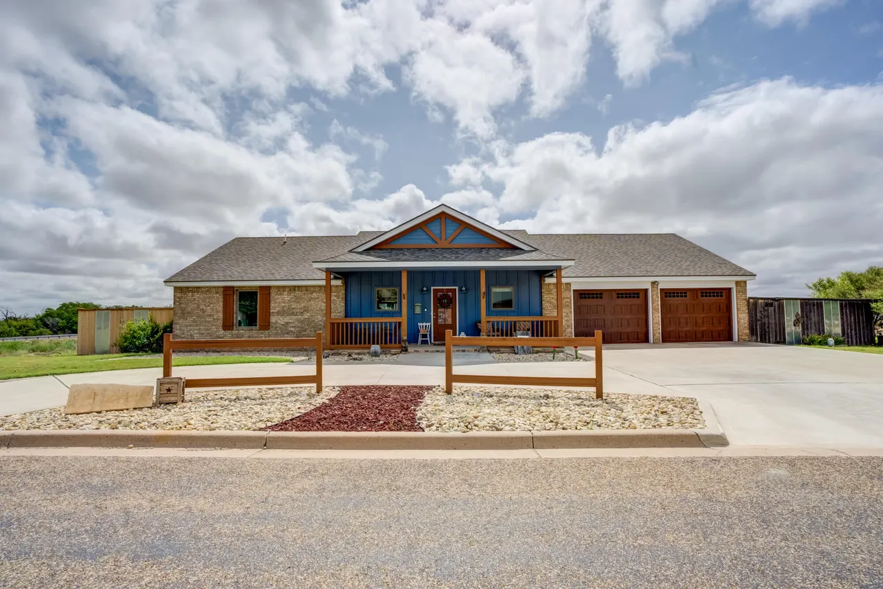 Front exterior — 13 W Canyonview Drive, Ransom Canyon, TX 79366