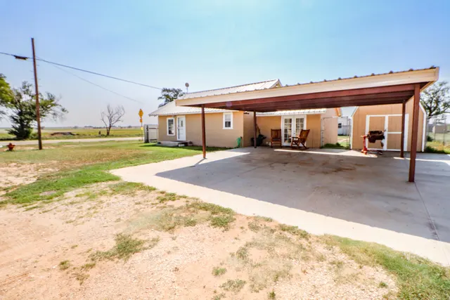 Photo 4 — 101 Wood Avenue, Amherst, TX 79312