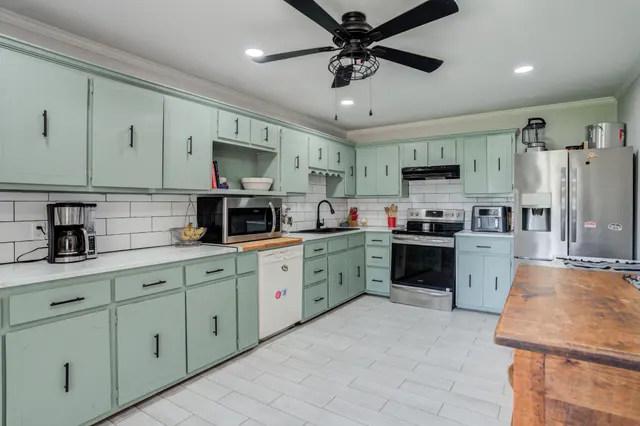 Photo 3 — 811 Borger Street, Plainview, TX 79072