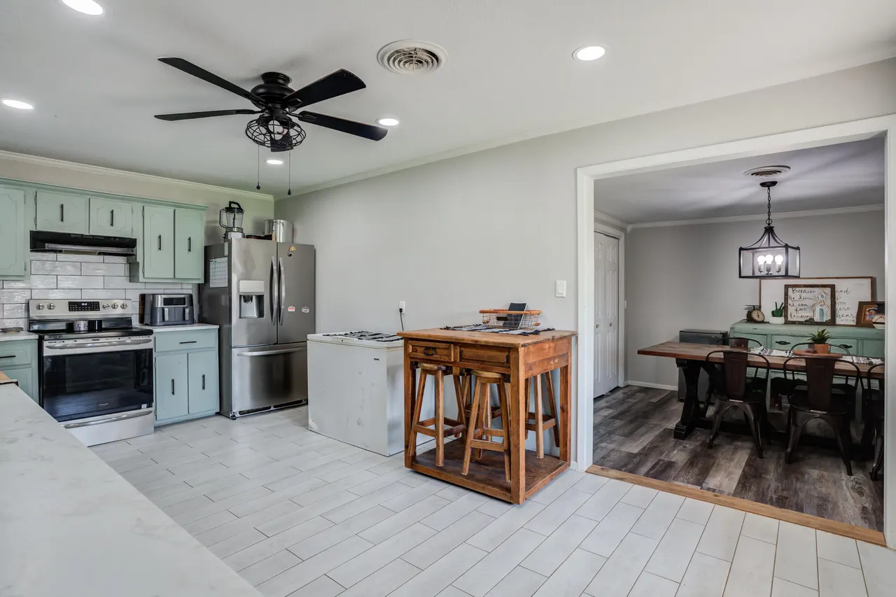 Photo 12 — 811 Borger Street, Plainview, TX 79072