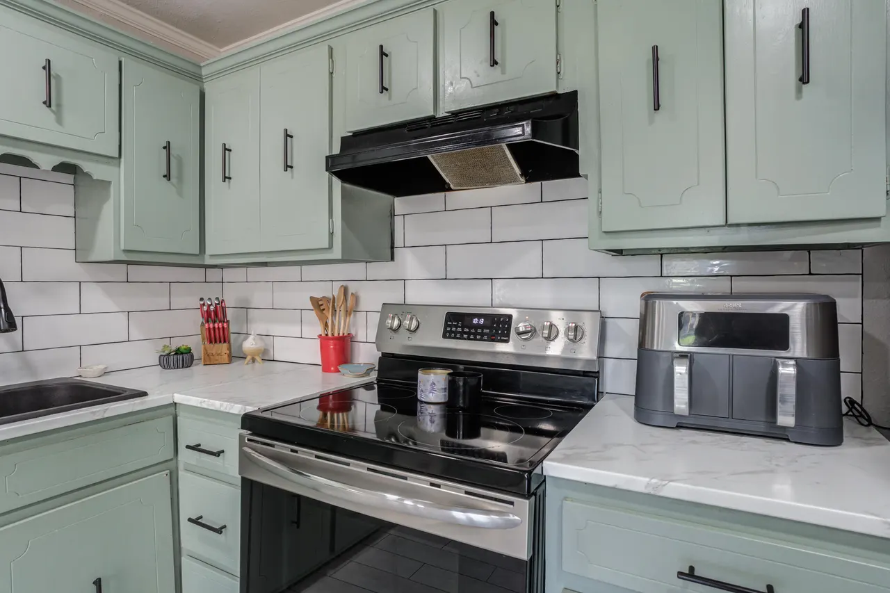 Photo 15 — 811 Borger Street, Plainview, TX 79072