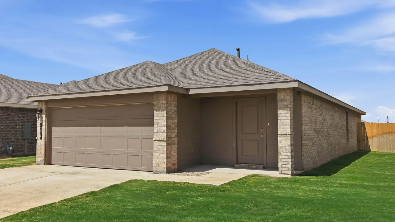 Photo 2 — 206   18th Street, Wolfforth, TX 79382