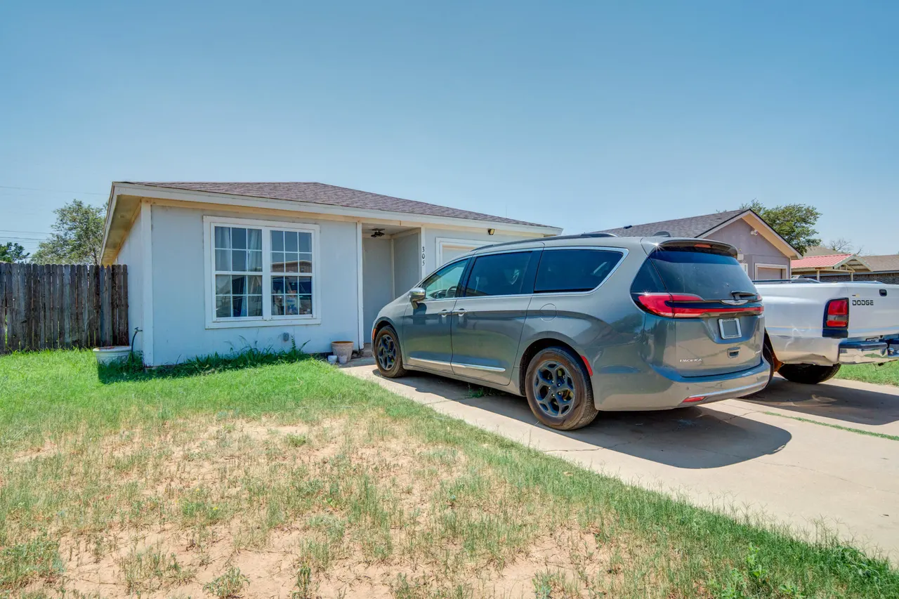 Front exterior — 305 76th Street, Lubbock, TX 79404