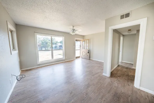Photo 4 — 1313 25th Street, Lubbock, TX 79411