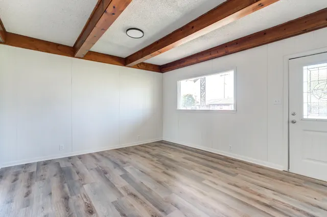 Photo 5 — 214 E 6th Street, Idalou, TX 79329
