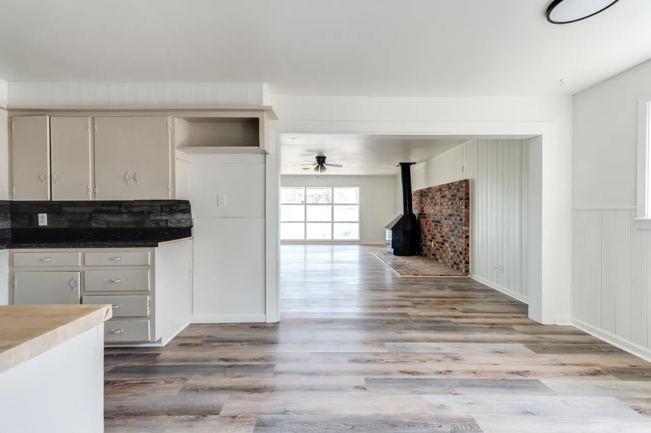 Photo 9 — 214 E 6th Street, Idalou, TX 79329