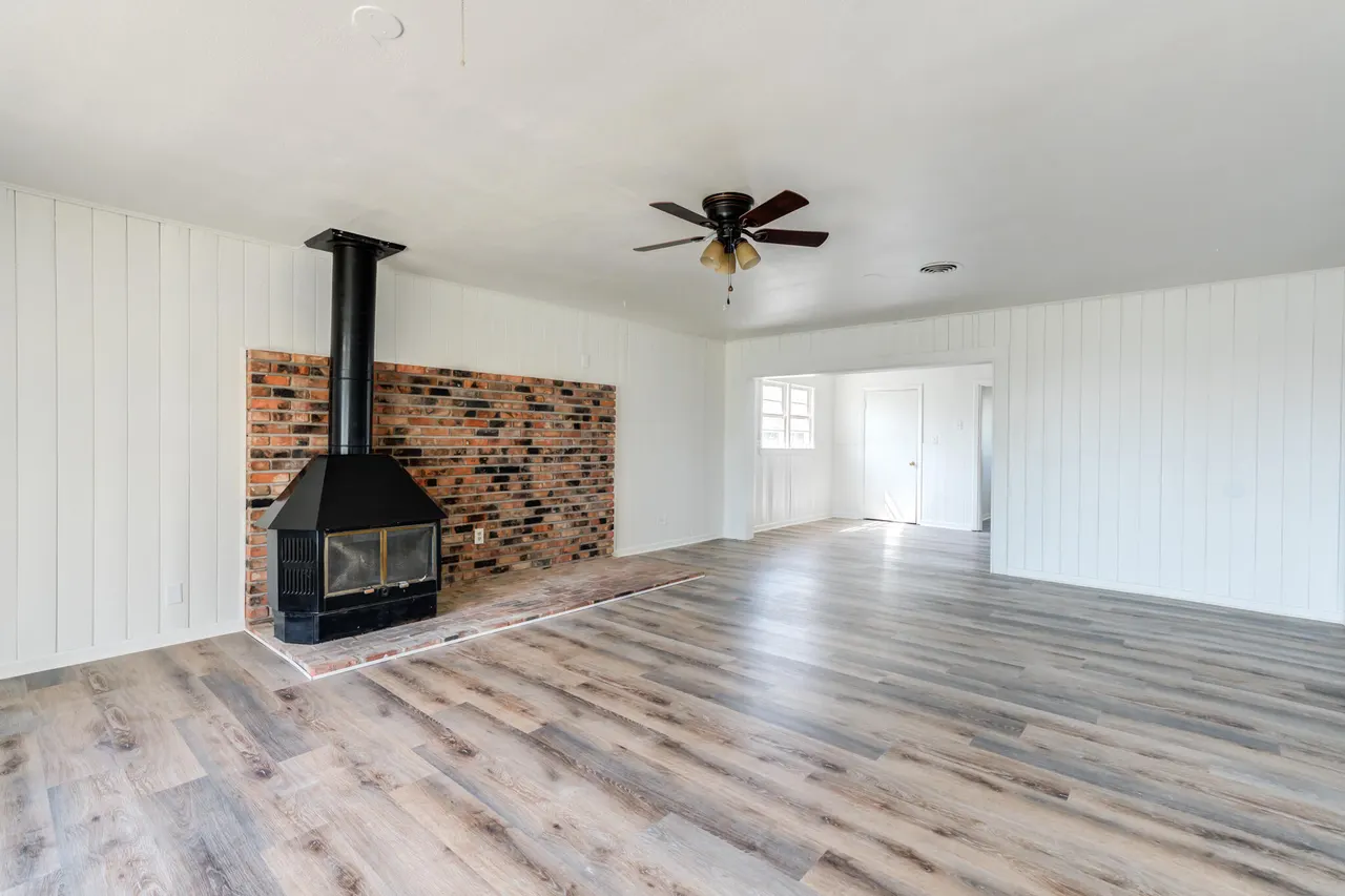 Photo 16 — 214 E 6th Street, Idalou, TX 79329