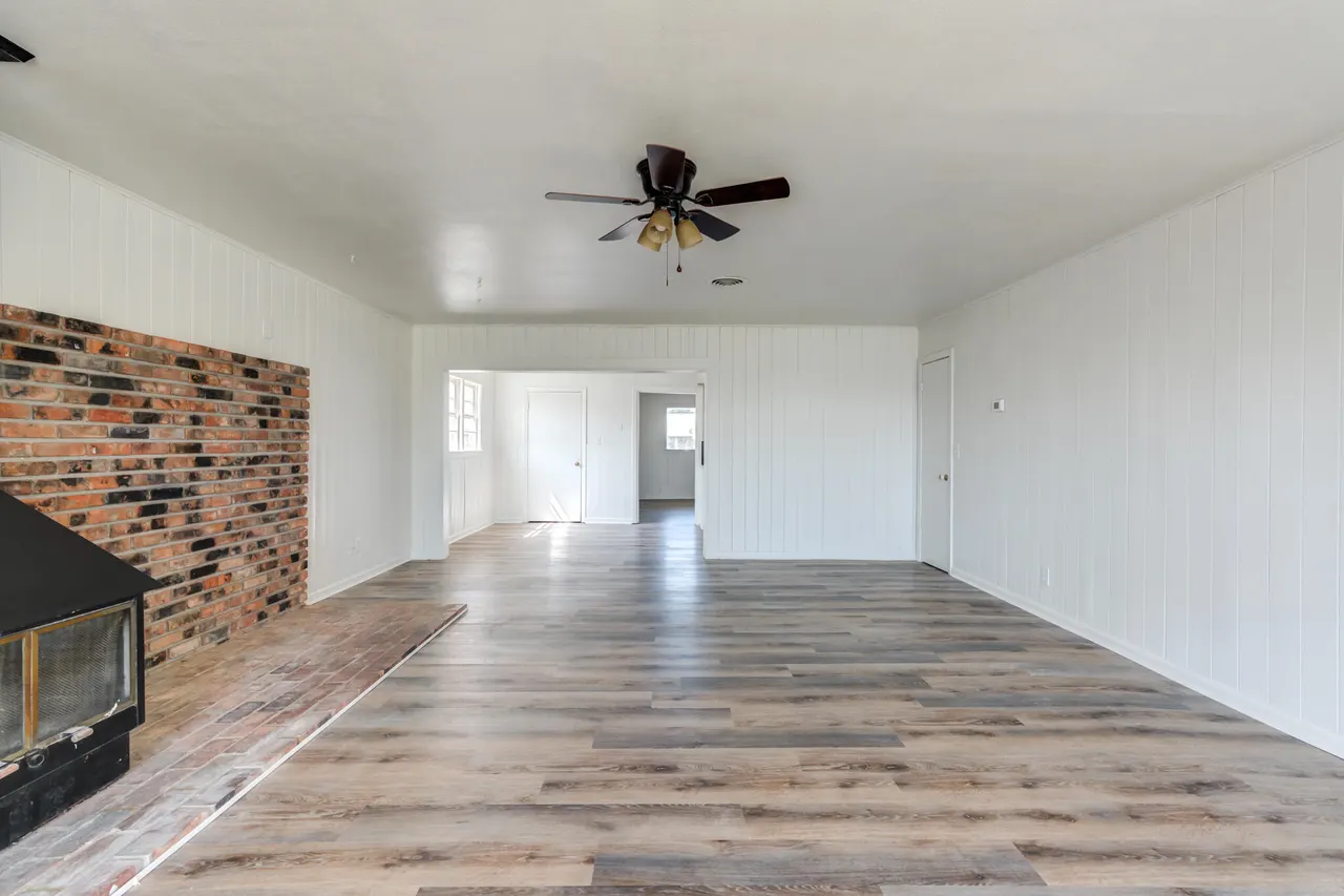 Photo 18 — 214 E 6th Street, Idalou, TX 79329