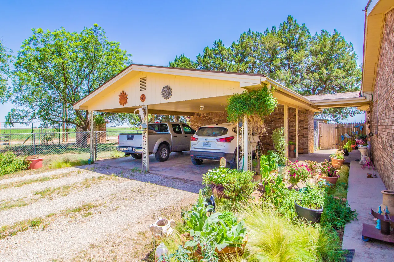 Photo 4 — 10618 E County Road 7540, Slaton, TX 79364