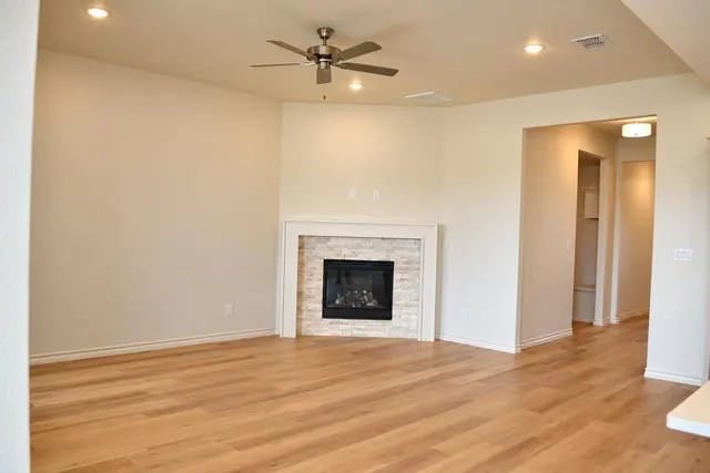 Photo 6 — 7035 25th Street, Lubbock, TX 79407
