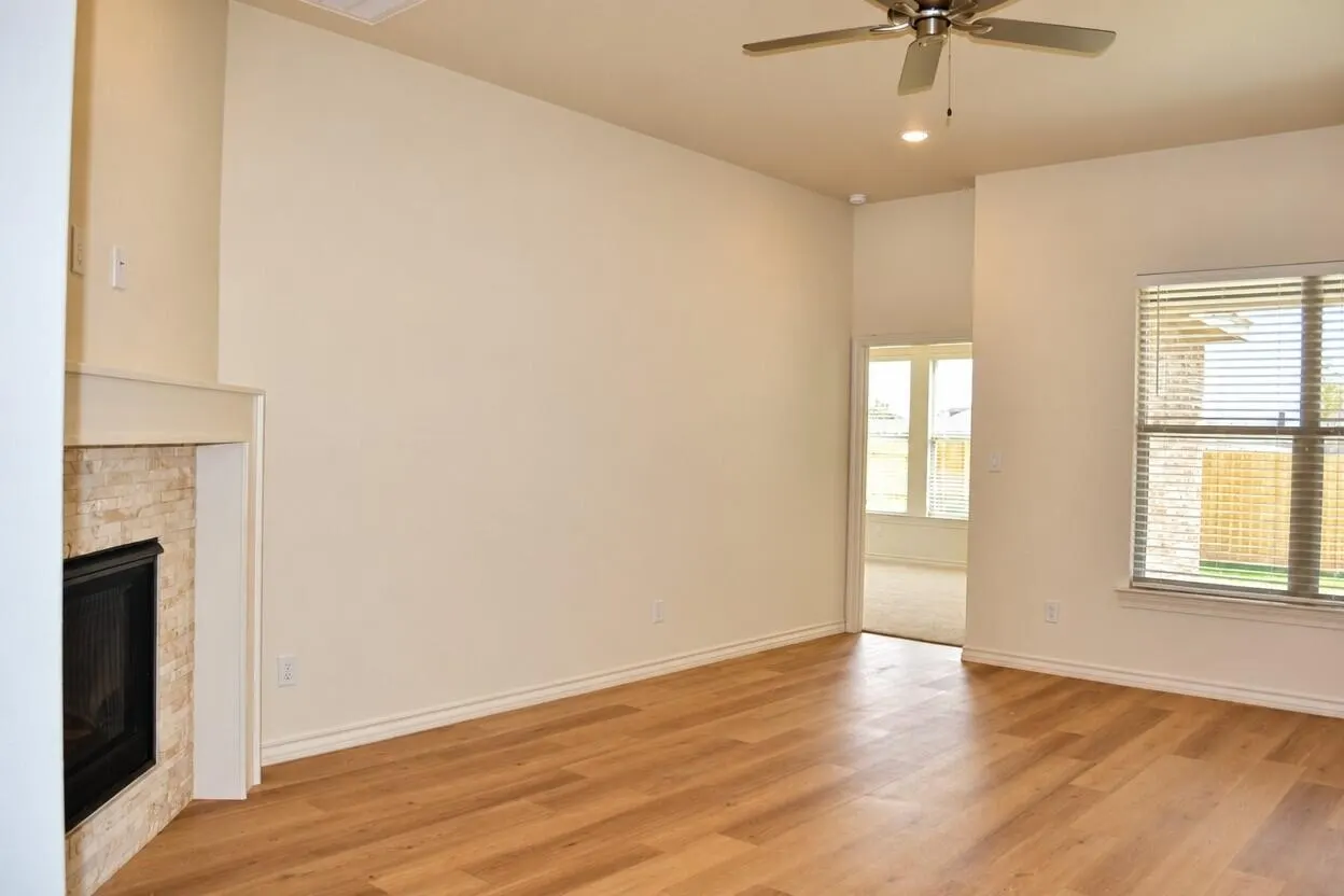 Photo 7 — 7037 25th Street, Lubbock, TX 79407