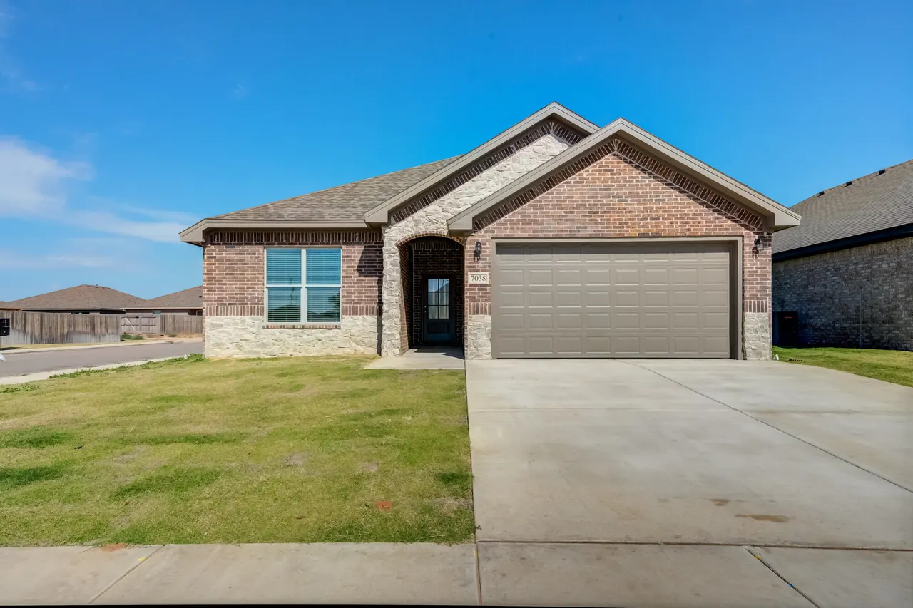 Photo 3 — 7038 25th Street, Lubbock, TX 79407