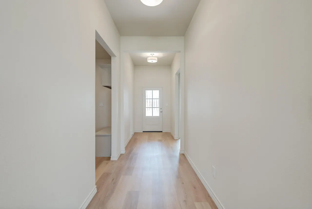 Photo 4 — 7038 25th Street, Lubbock, TX 79407