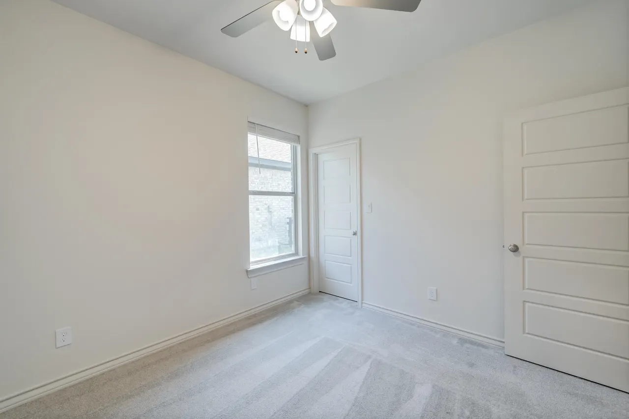 Photo 15 — 7038 25th Street, Lubbock, TX 79407
