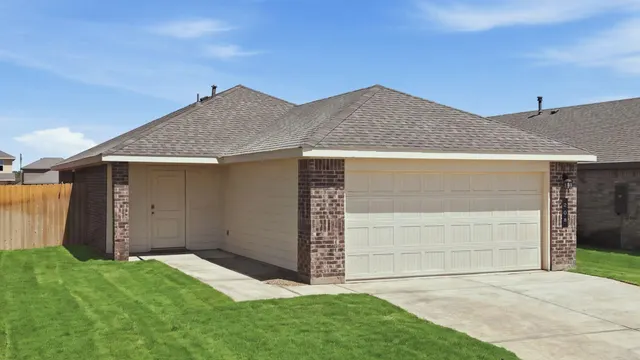 Photo 2 — 208 16th Street, Wolfforth, TX 79382