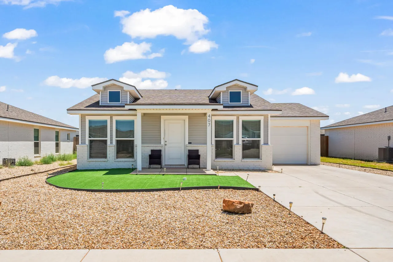 Front exterior — 407 E 30th Street, Wolfforth, TX 79382