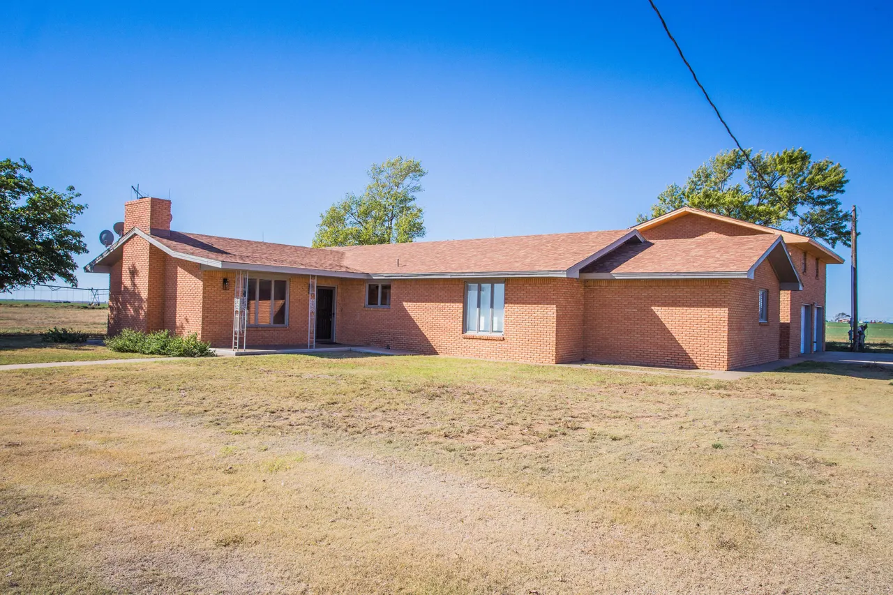 Photo 2 — 910 FM1842, Olton, TX 79064