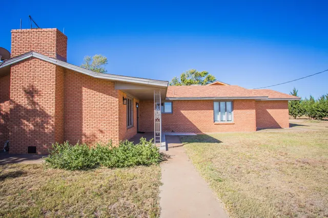 Photo 7 — 910 FM1842, Olton, TX 79064