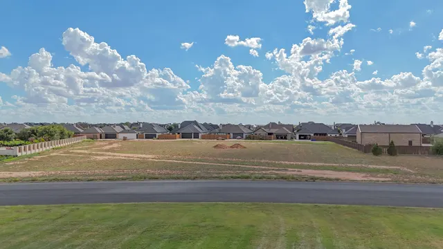 Front exterior — 910 Cambridge Avenue, Wolfforth, TX 79382