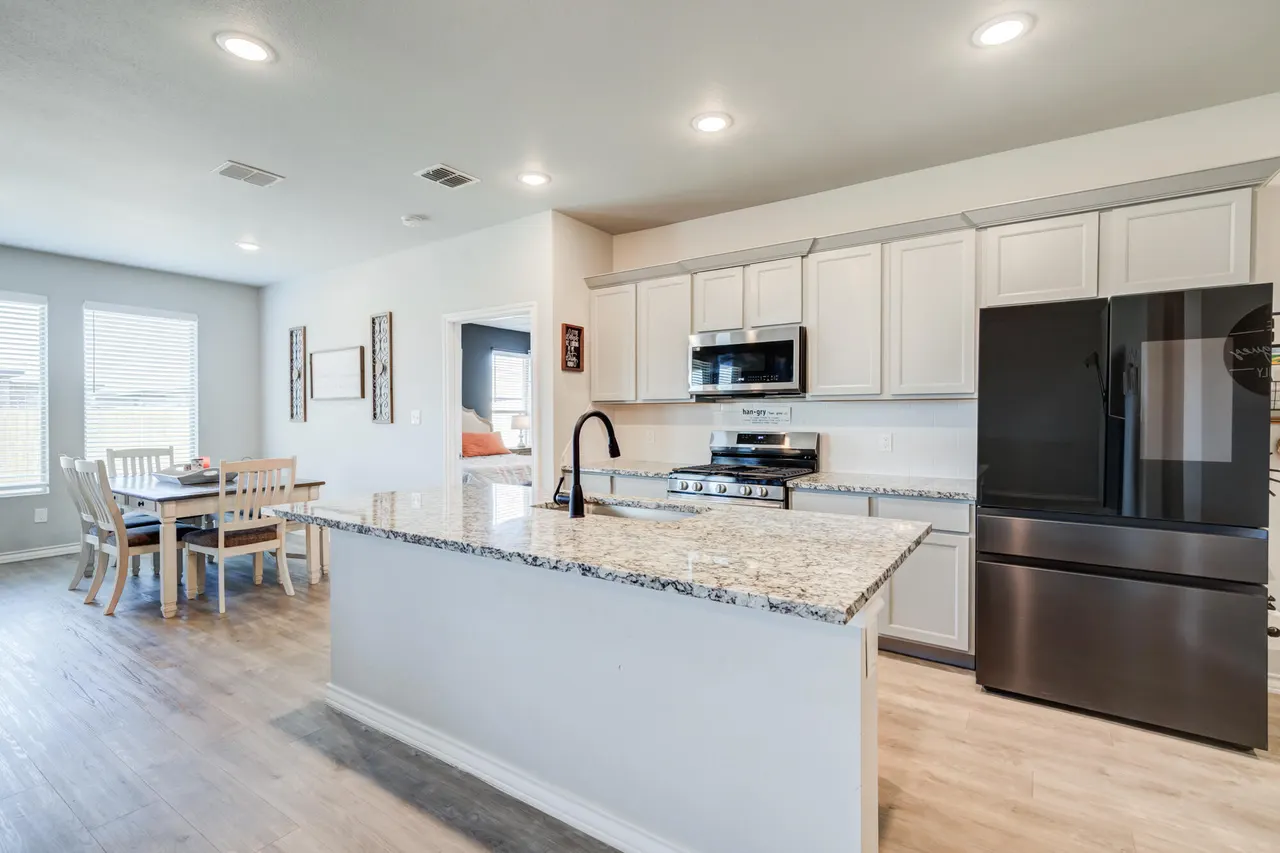 Photo 2 — 7725 96th Street, Lubbock, TX 79424